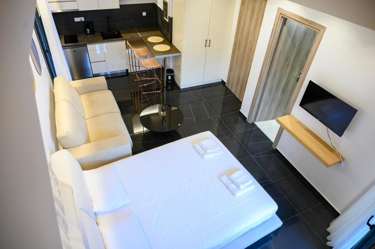 Luxury Suites By Panagiota プレベザ エクステリア 写真