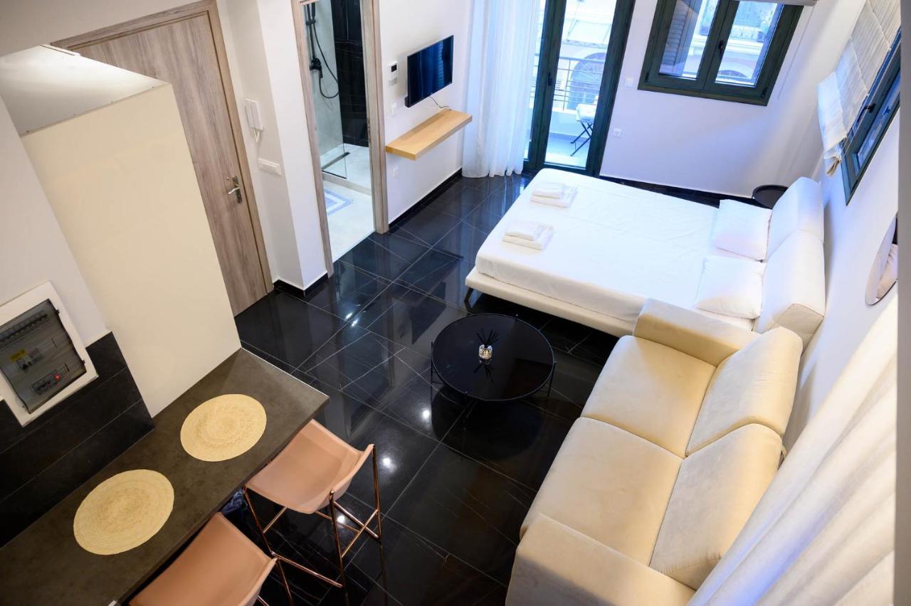 Luxury Suites By Panagiota プレベザ エクステリア 写真